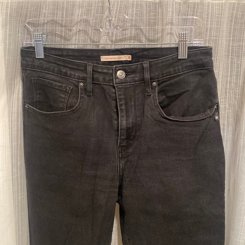 Levi’s high rise skinny Jean, size 30